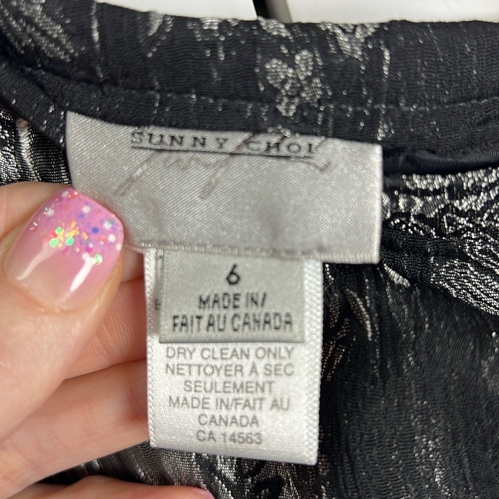 Sunny Choi Floral Lace Lined Pencil Skirt Size 6 Black & Pewter Gray - Picture 2 of 8